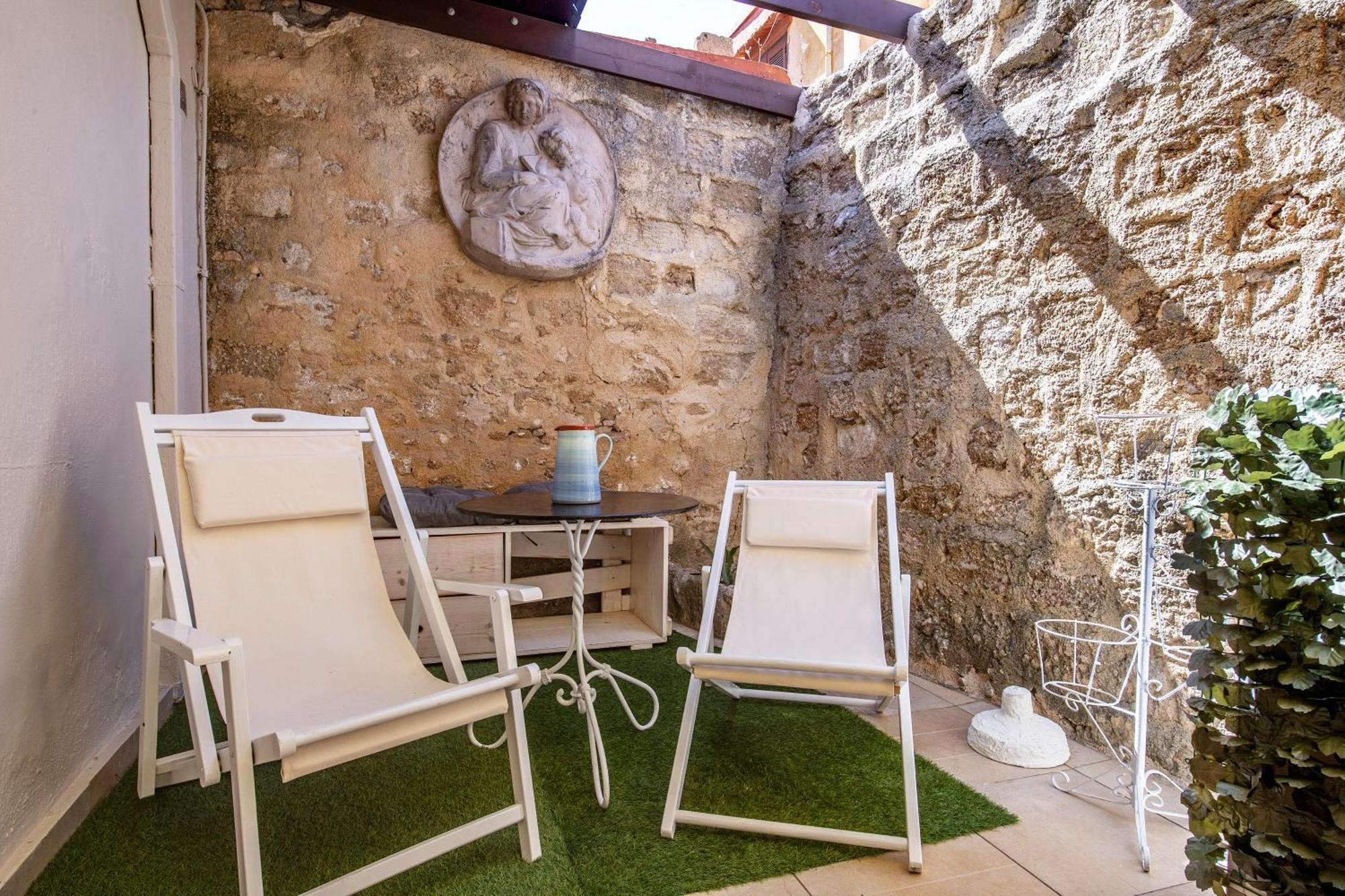 Old Town Corner Luxury Studios Rhodes City Esterno foto
