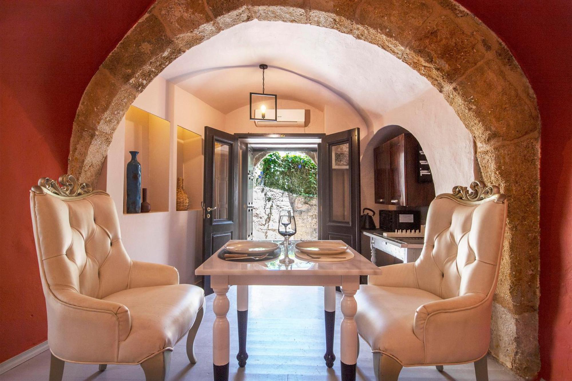 Old Town Corner Luxury Studios Rhodes City Esterno foto